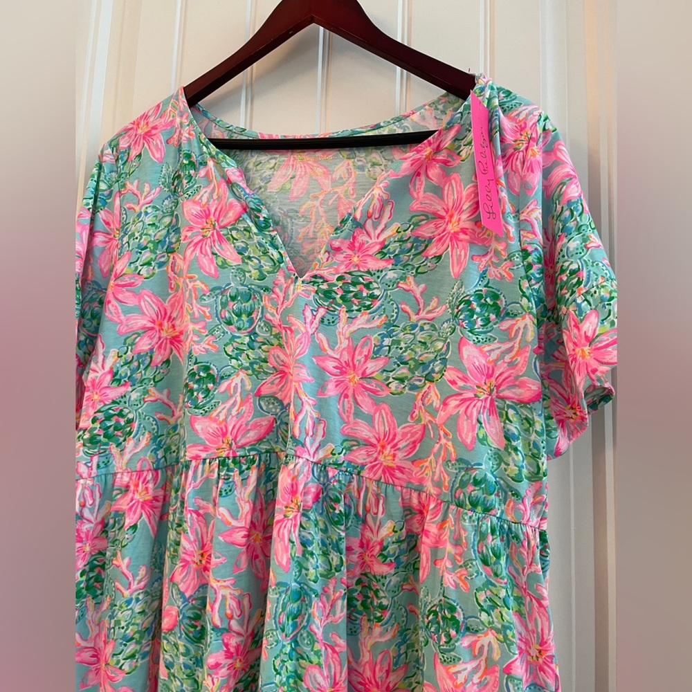 Lilly Pulitzer beautiful baby doll top. XL